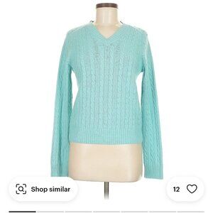 J.Crew sweater size medium - small hole